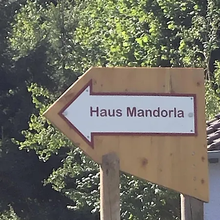 Haus Mandorla *